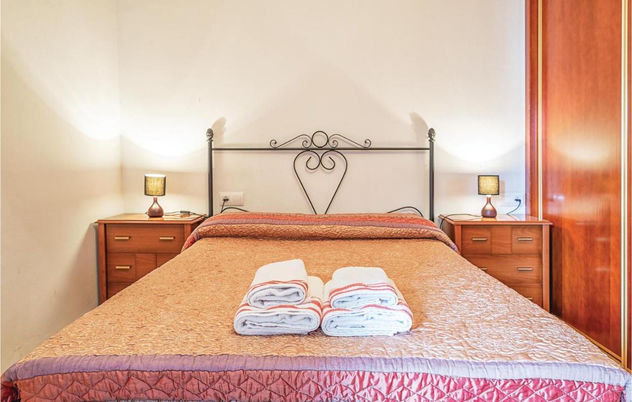 Beautiful Apartment In Cordoba With Kitchenette Exterior foto