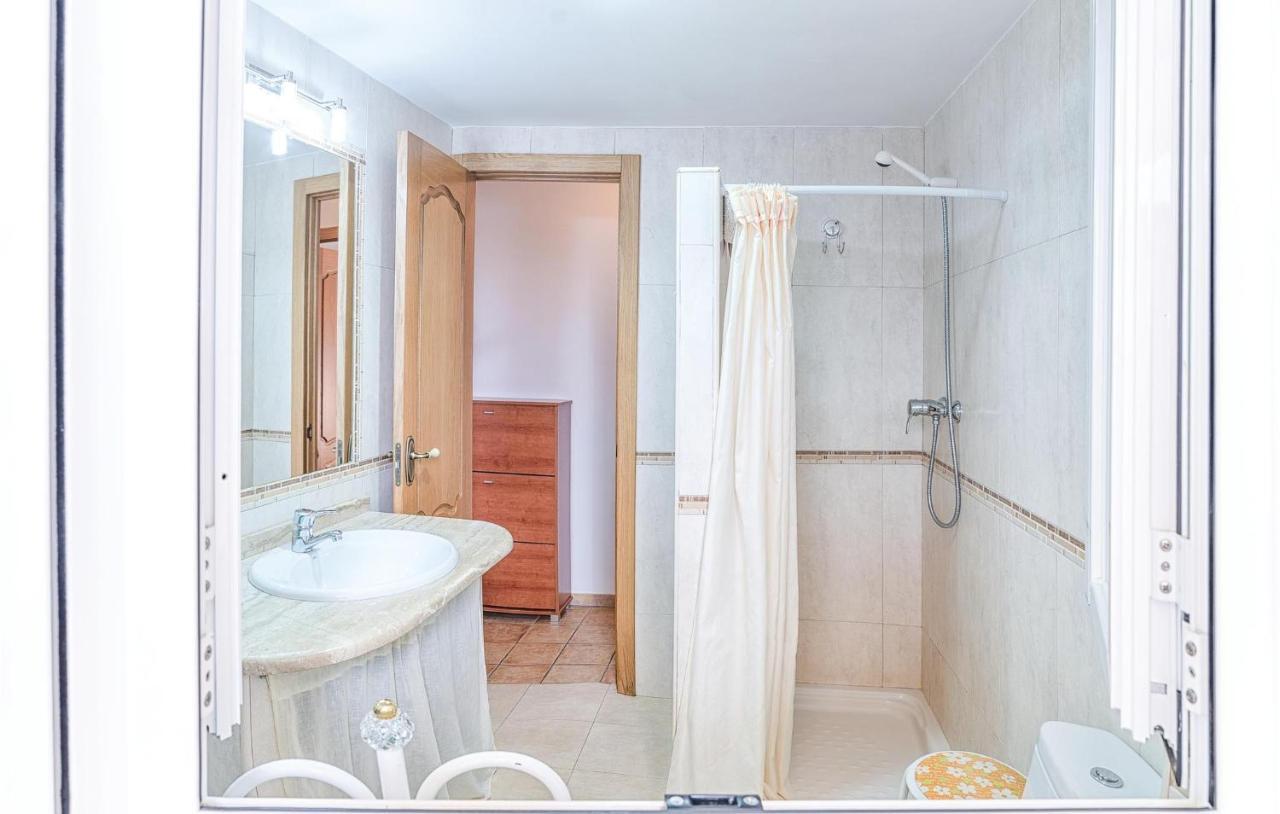 Beautiful Apartment In Cordoba With Kitchenette Exterior foto